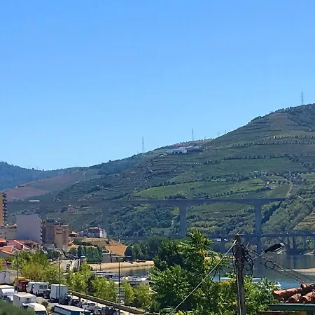 Casa Largo Do Cruzeiro 住宿加早餐酒店 *